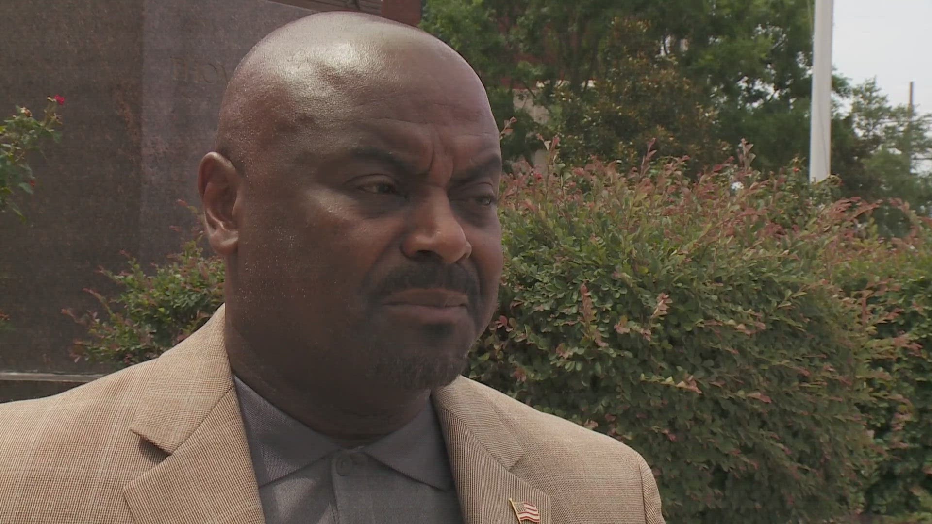 The incumbent, Byron Lee, was found to be qualified to run, while his main opponent, Derrick Shepherd was disqualified.
