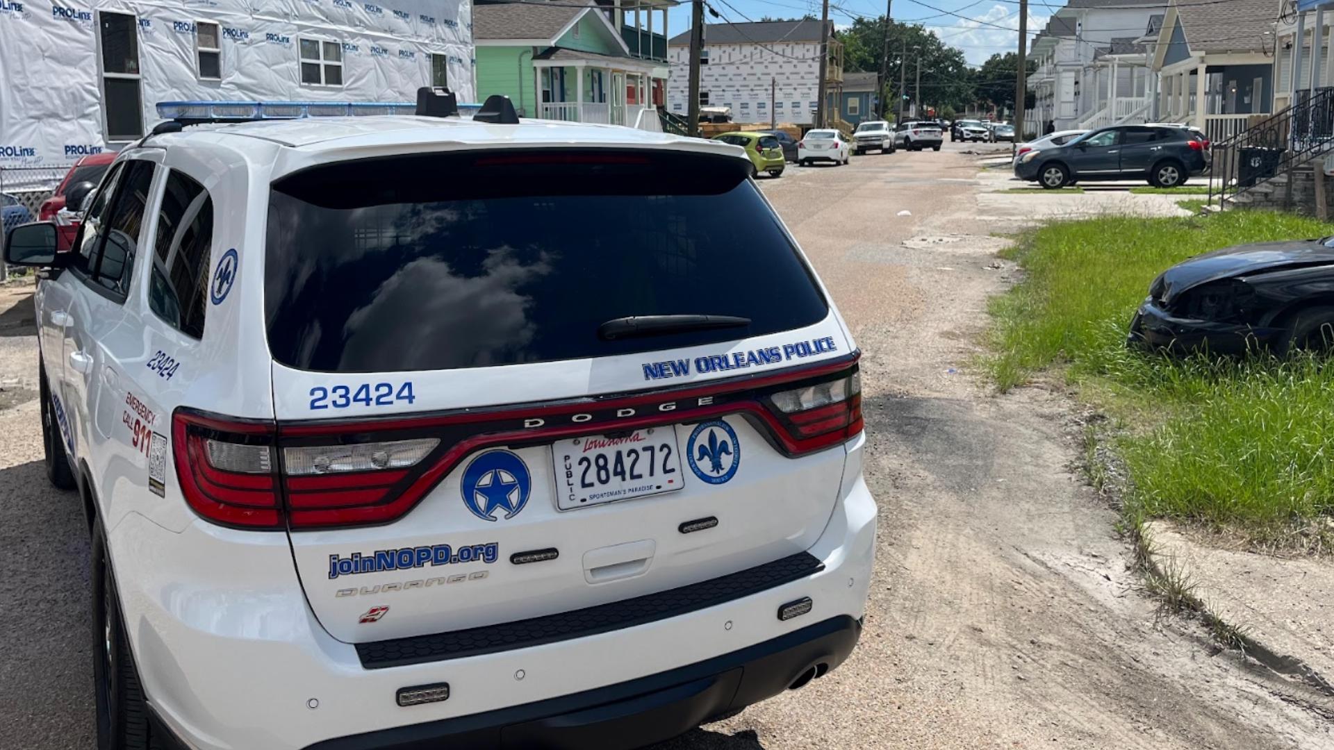 NOPD investigating barricaded suspect in Central City | wwltv.com