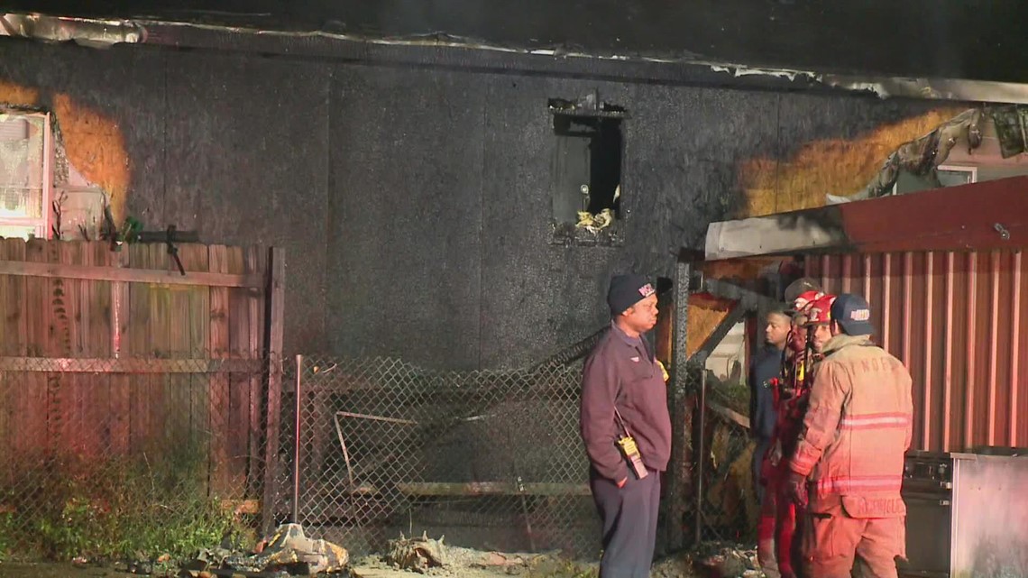 Families escape duplex fire in 7th ward