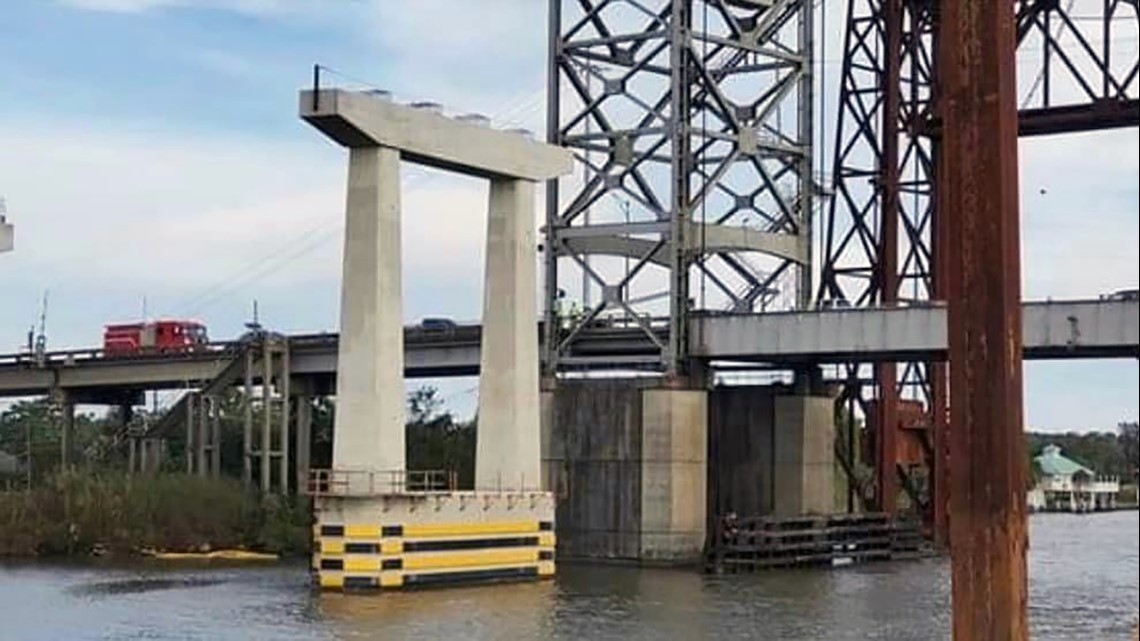 Belle Chasse Bridge closed after cable strikes car