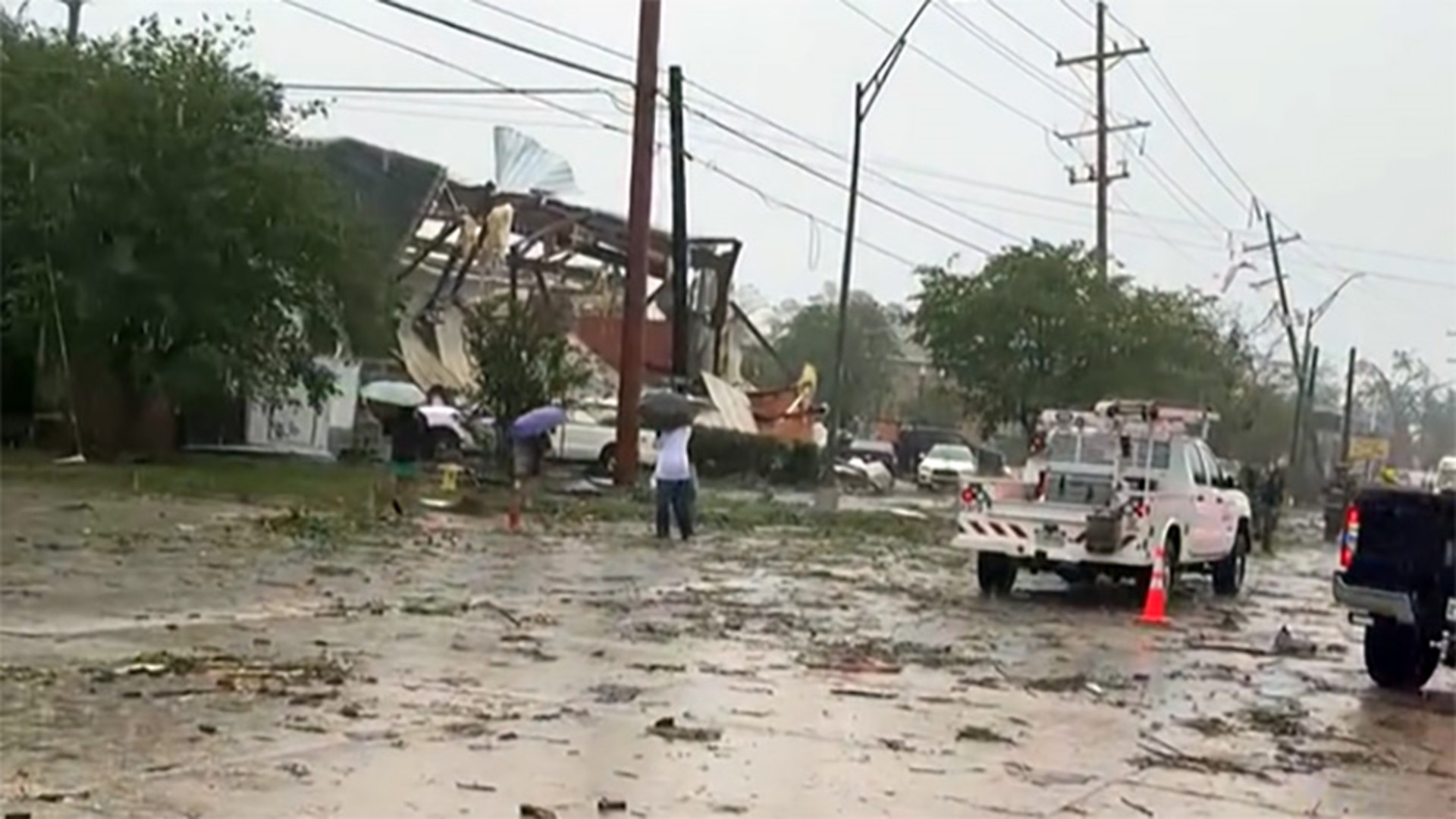 Possible tornado causes injuries and damage in Slidell. Police department spokesman Daniel Seuzeneau gives an update live on WWL Louisiana.