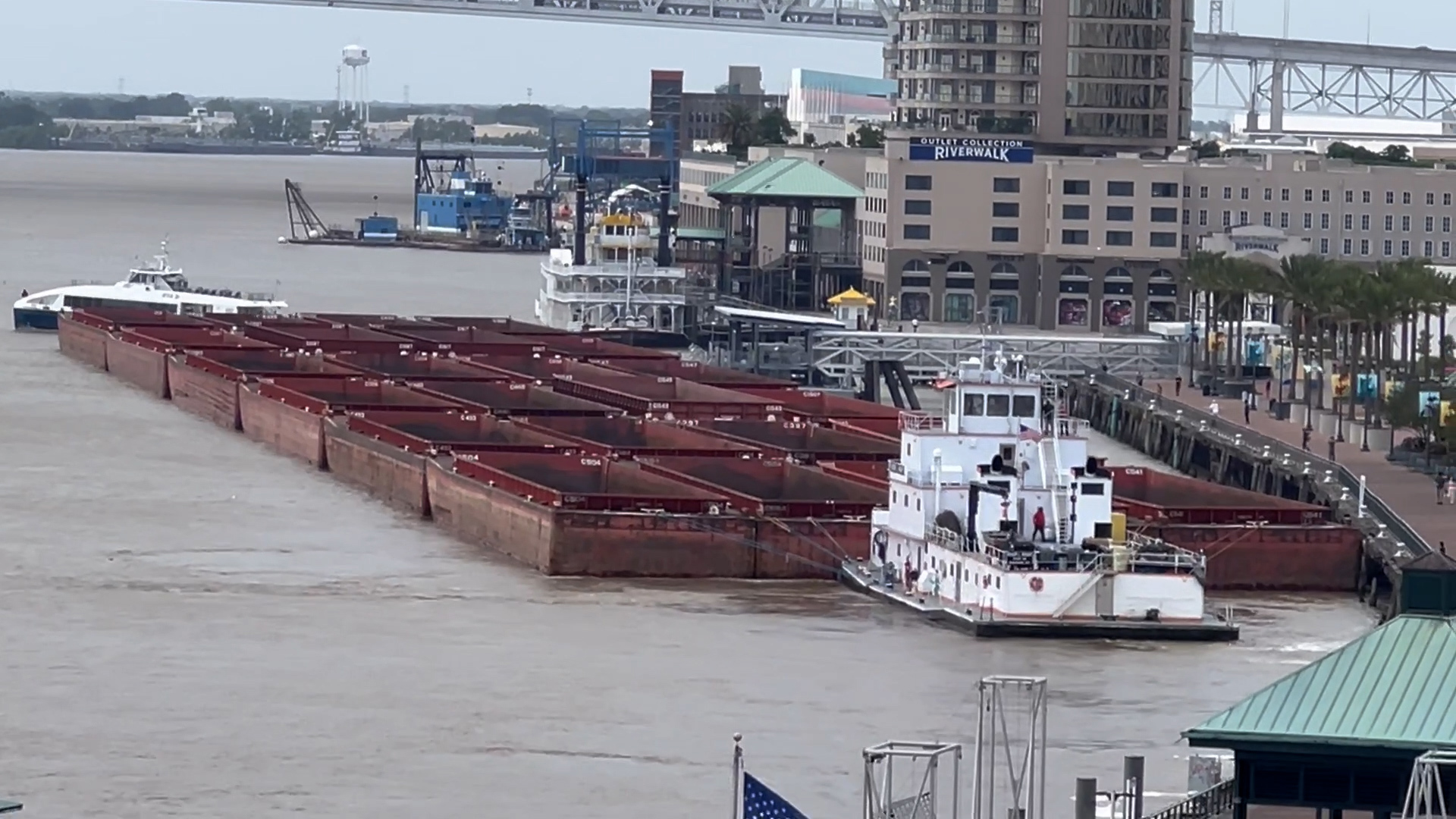 WWL Louisiana obtained video from Earl Weber of a tugboat trying to keep 24 barges from colliding with nearby boats and docks along Mississippi River in New Orleans.