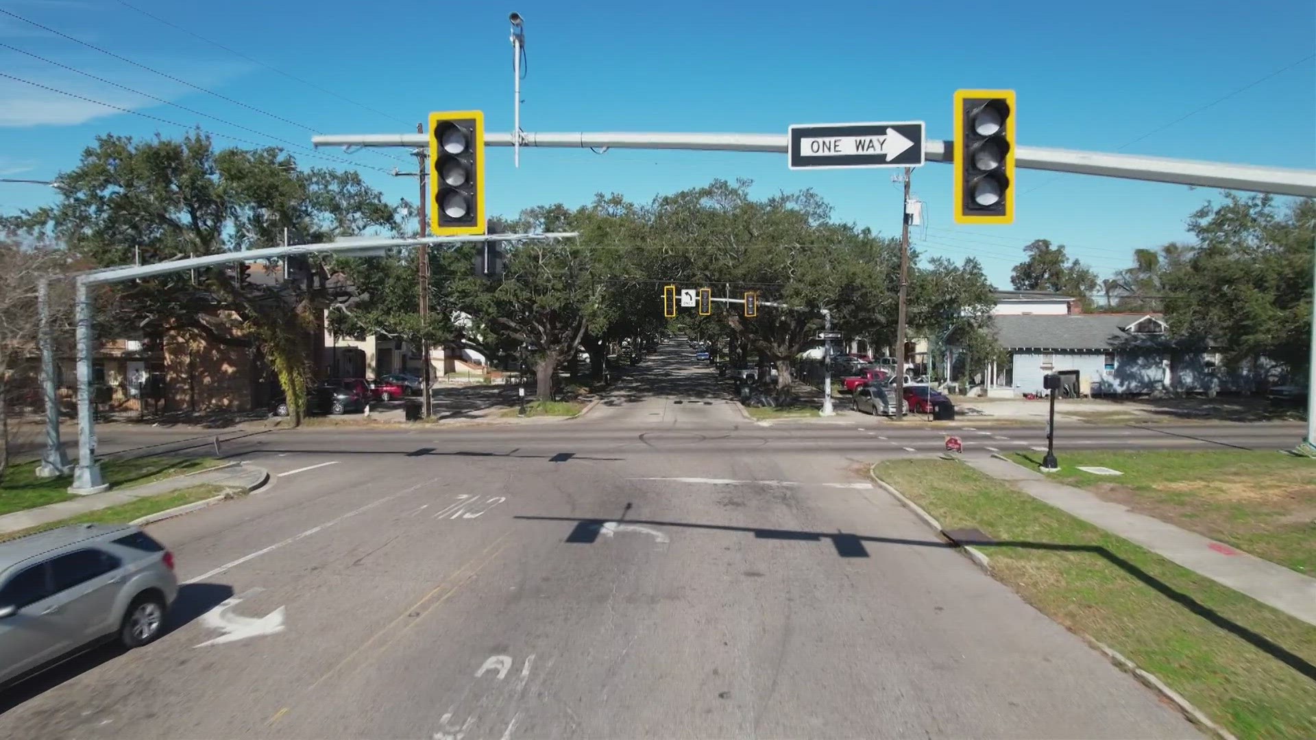 A few weeks ago, WWL Louisiana reported the lights at Claiborne and Louisiana were blinking. A day later they were fixed. Now, they’ve gone dark.