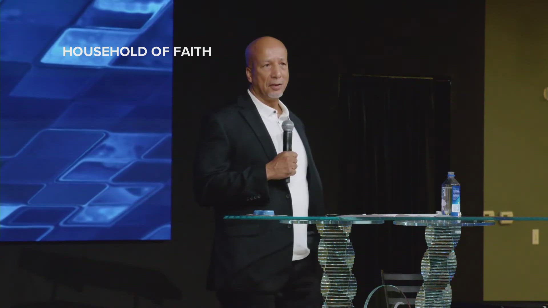 Former New Orleans Mayor Ray Nagin took to the pulpit during Sunday services at the Household of Faith Church to deliver his first speech in more than a decade.
