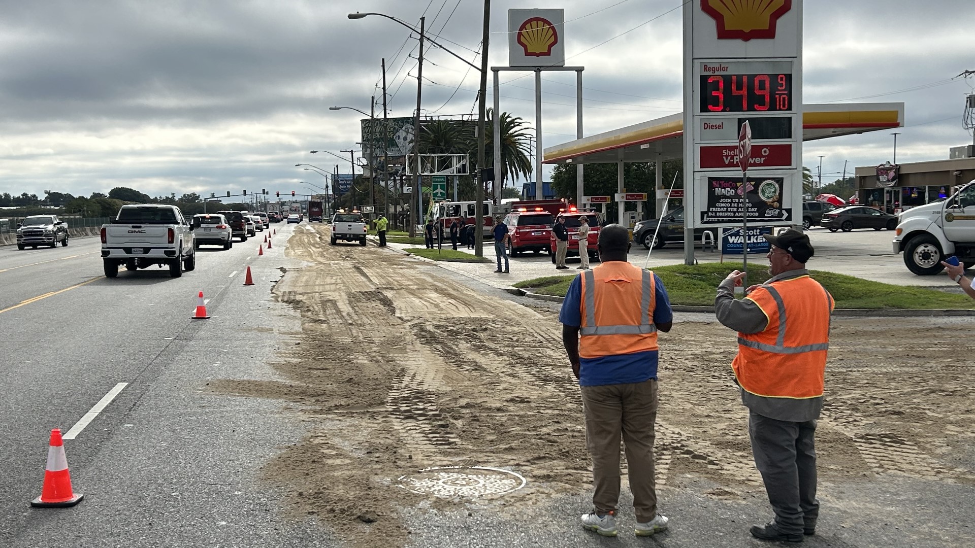 Traffic Alert Motorists to avoid section of Airline Drive near MSY due