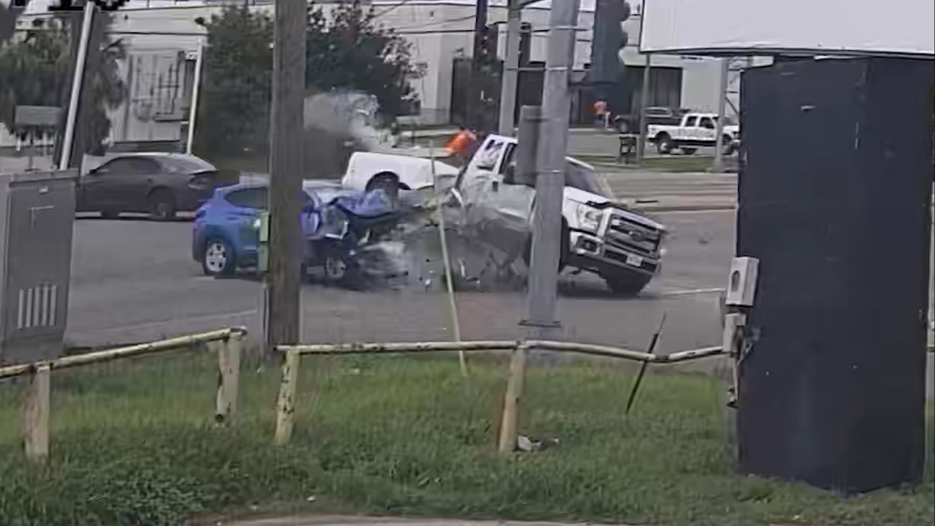 Video: Car runs red light, crashing into truck in New Orleans | wwltv.com
