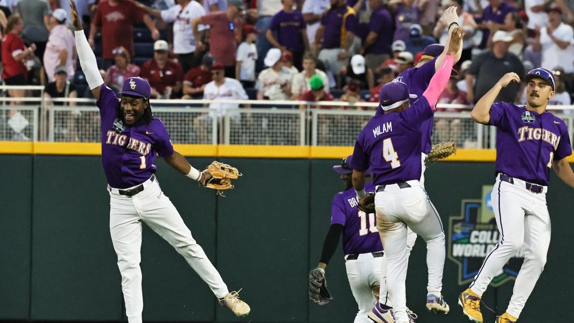 LSU stuns Arkansas with dramatic 9th-inning rally to reach CWS Finals