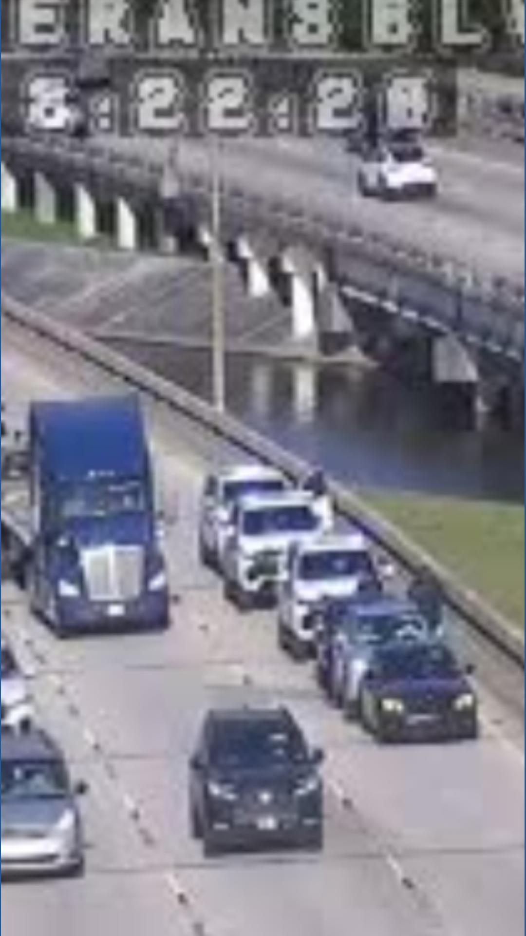 All lanes open on I-10 East before Franklin Avenue after crash | wwltv.com