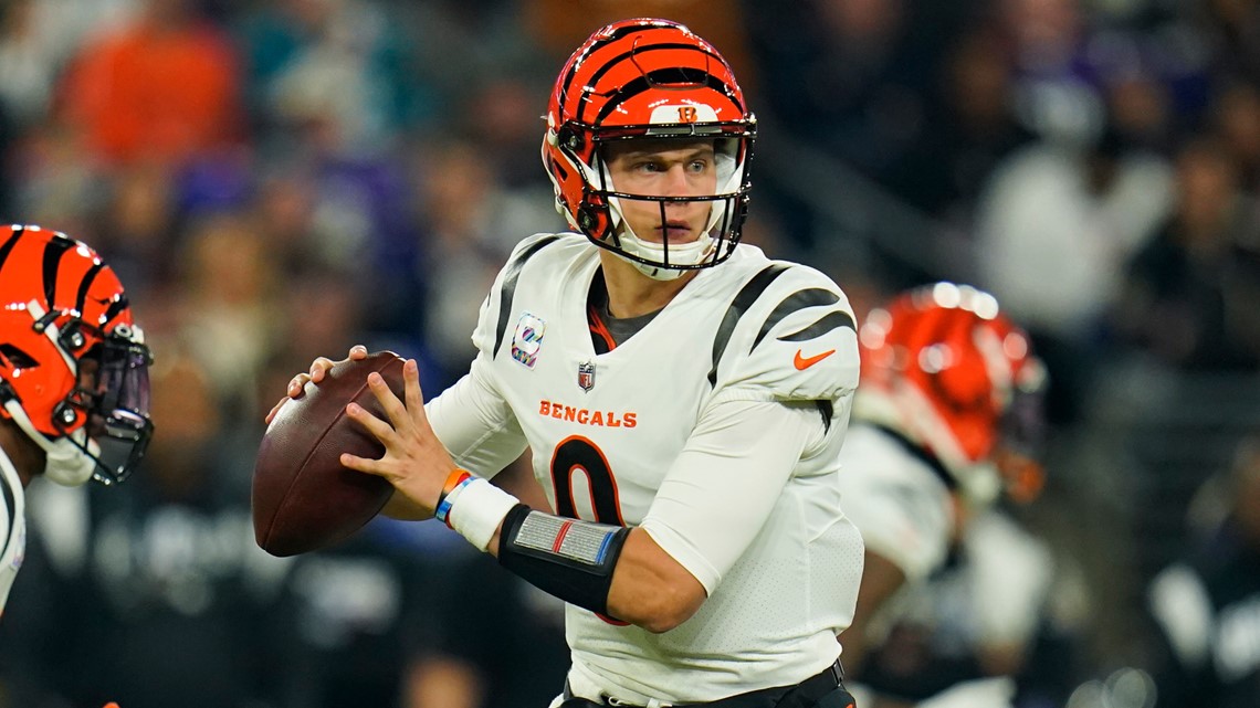 Joe Burrow dons Ja'Marr Chase national title jersey before Saints game