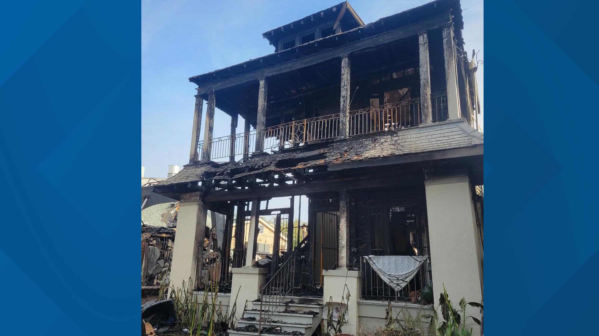 Thanksgiving Eve Fire in Mid City Displaces 15 Residents wwltv com