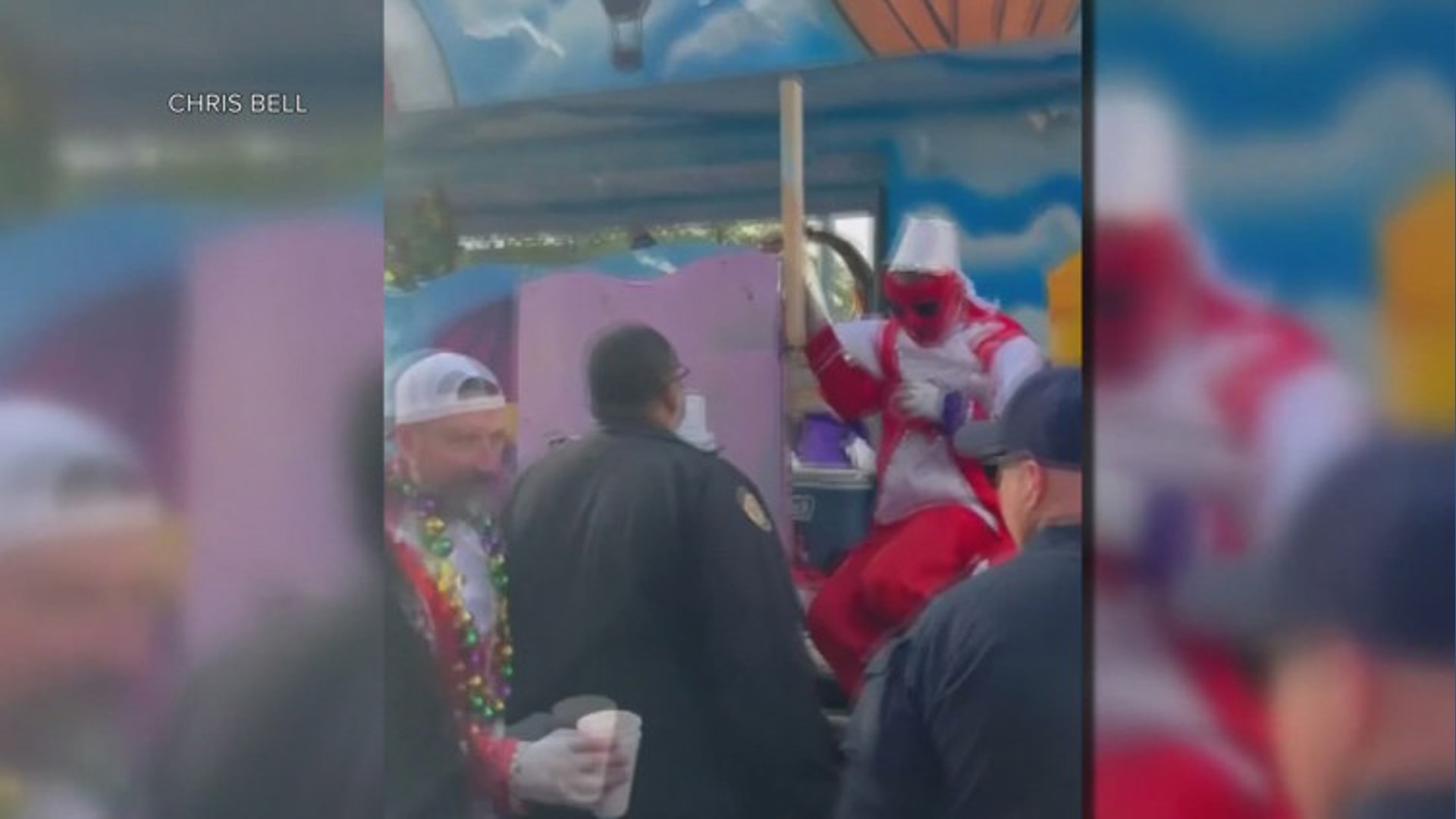 Krewe of Thoth riders cleared after bead-throwing allegations, removal