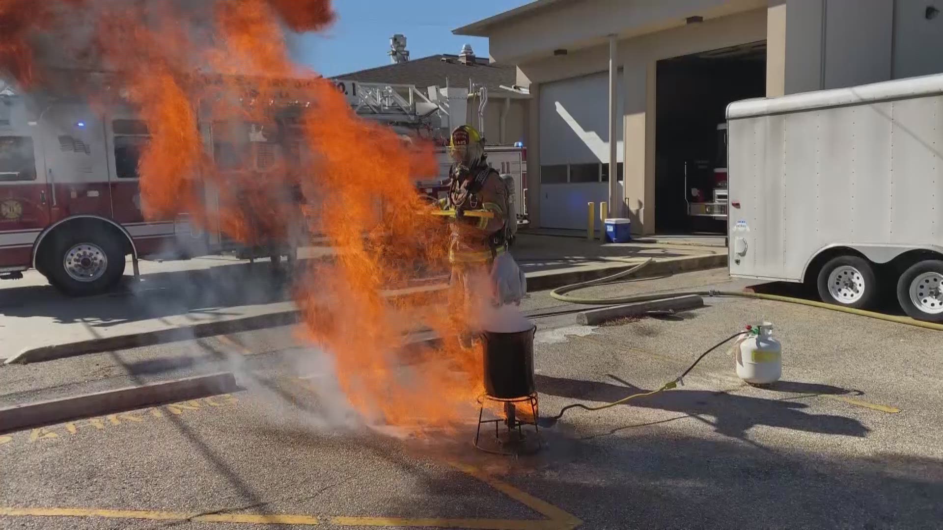 St. Tammany Parish firefighters demonstrated Saturday some of the pitfalls to avoid when frying a turkey for the holidays.