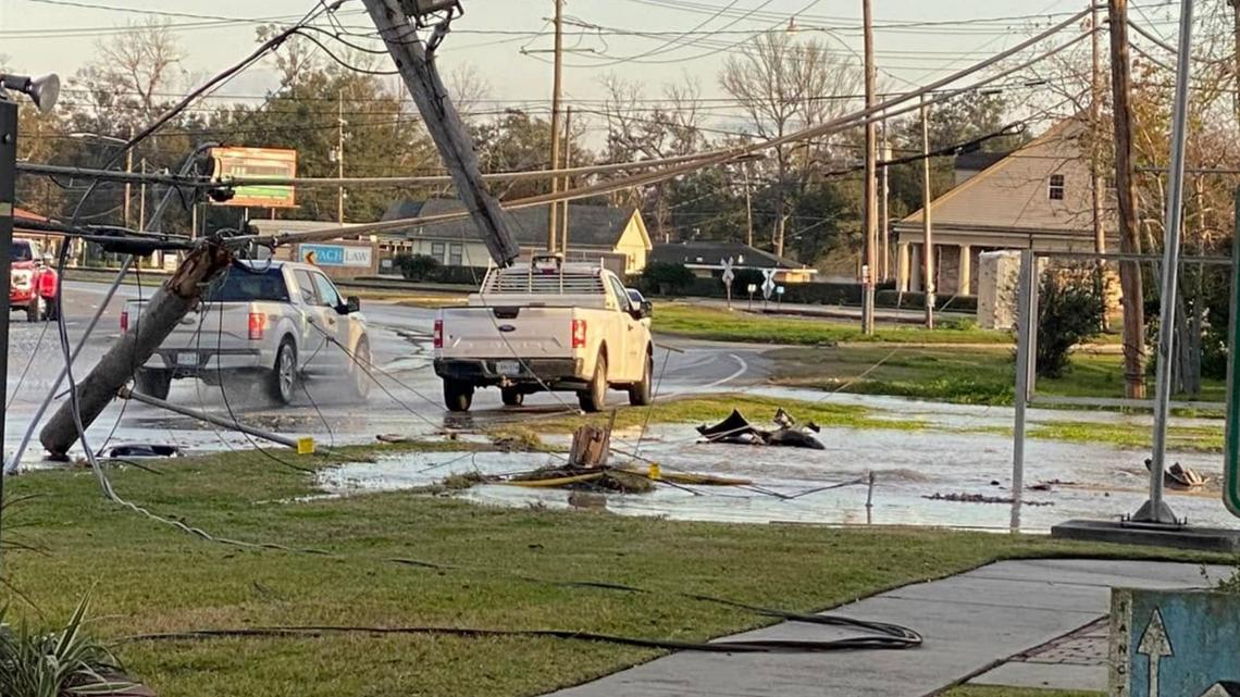 Belle chasse water outages after car crash damages hydrant pole