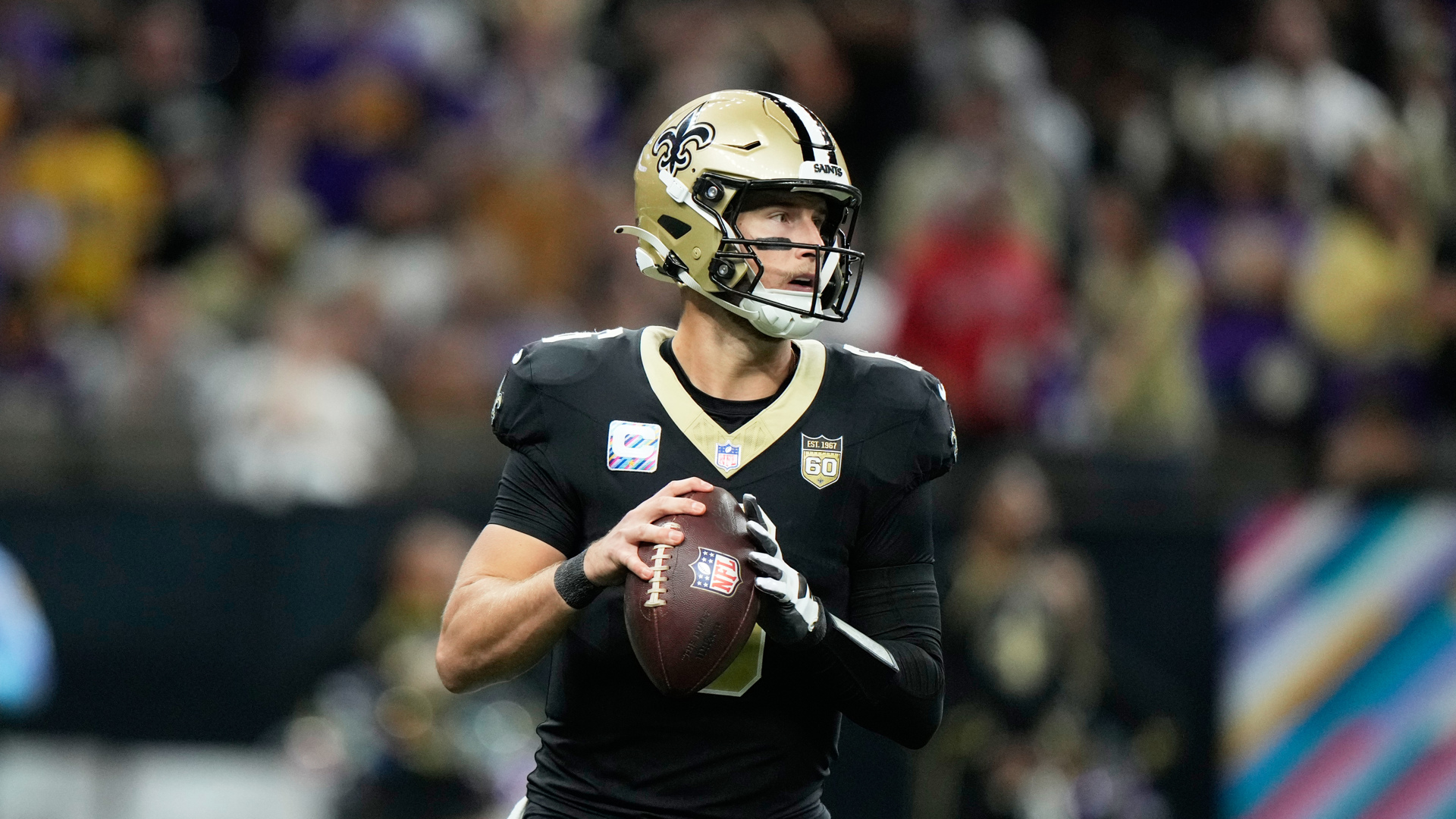 Saints quarterback plays with 2 broken bones, could take months to heal ...