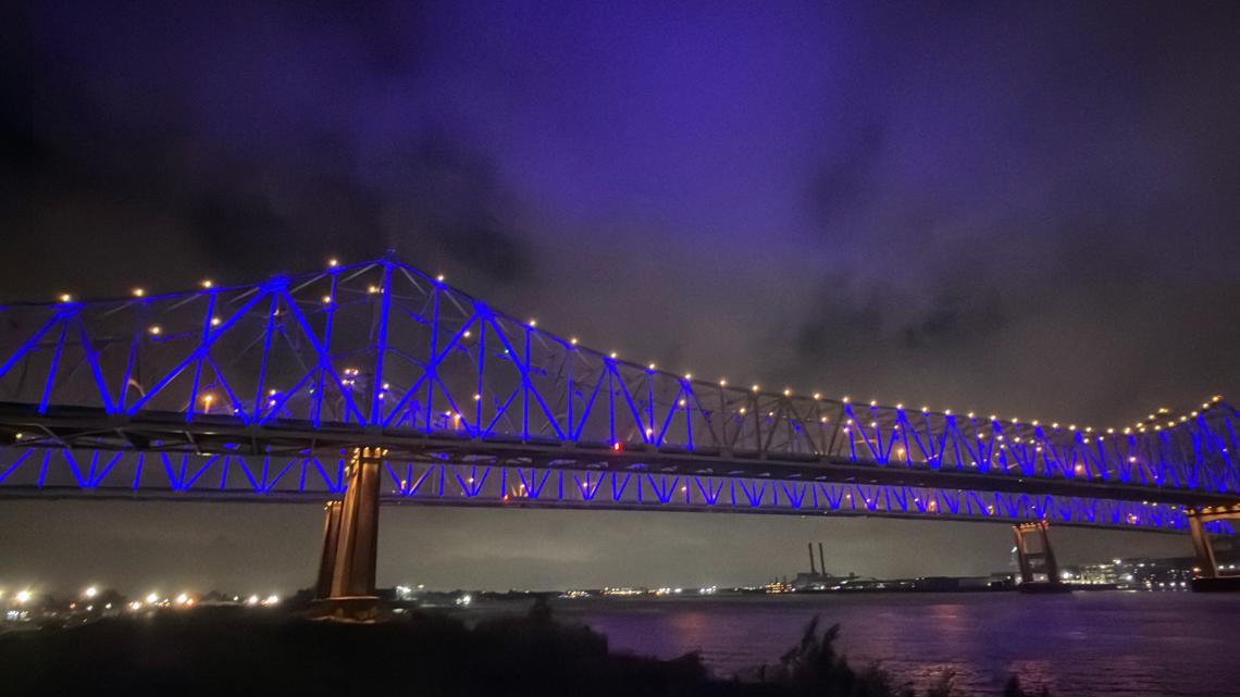 Crescent City Connection, Superdome light up for New Orleans inauguration weekend