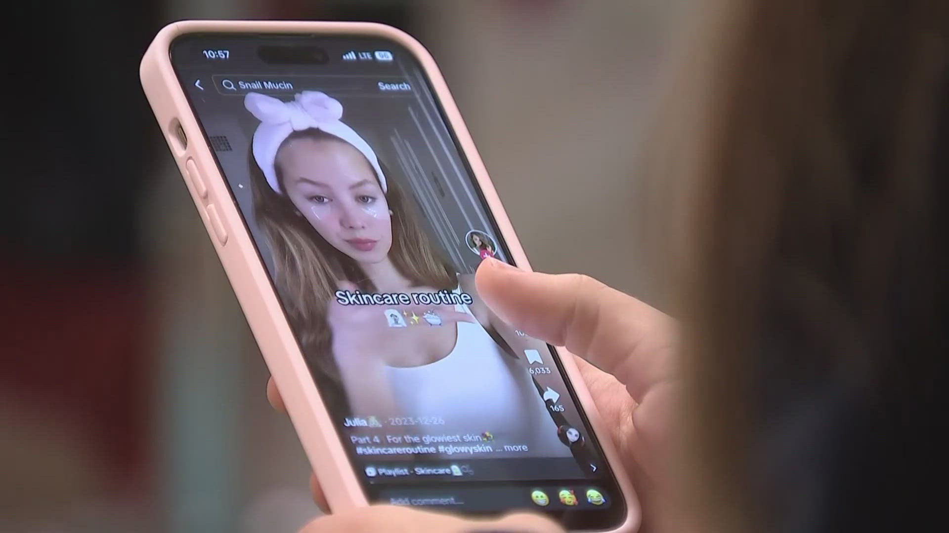 CBS's Stephanie Stahl has more on why doctors are urging caution when it comes to getting skin care advice from social media. 