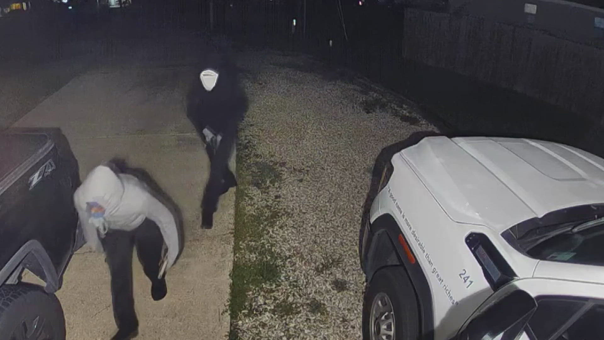Tangipahoa Parish deputies are investigating a series of similar incidents believed to involve the same suspects, officials say.