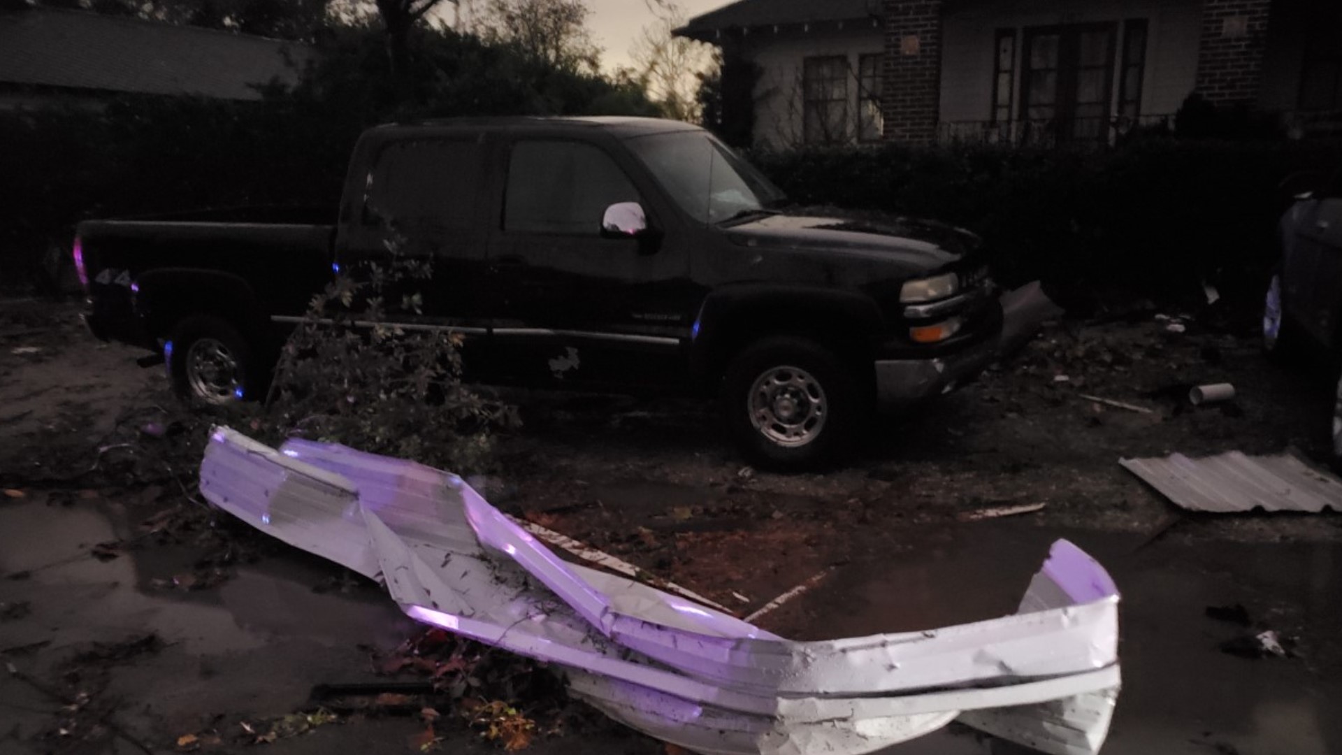1 dead, thousands without power, homes damaged as tornadoes sweep ...
