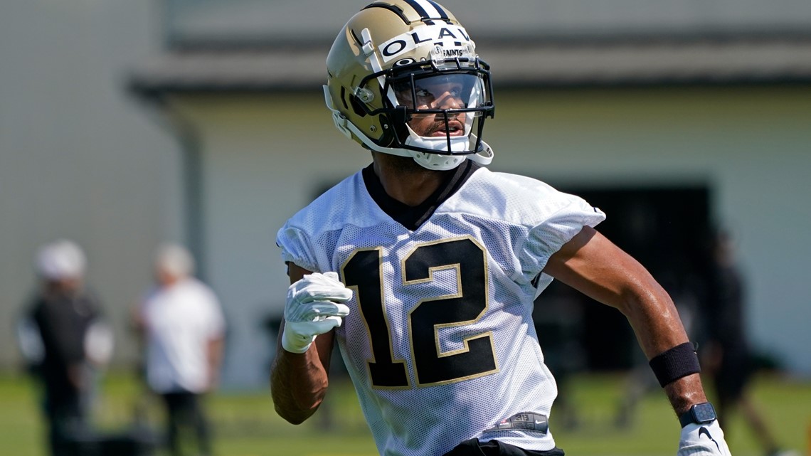 Chris Olave injury: Saints WR suffers head injury in Week 5 - DraftKings  Network