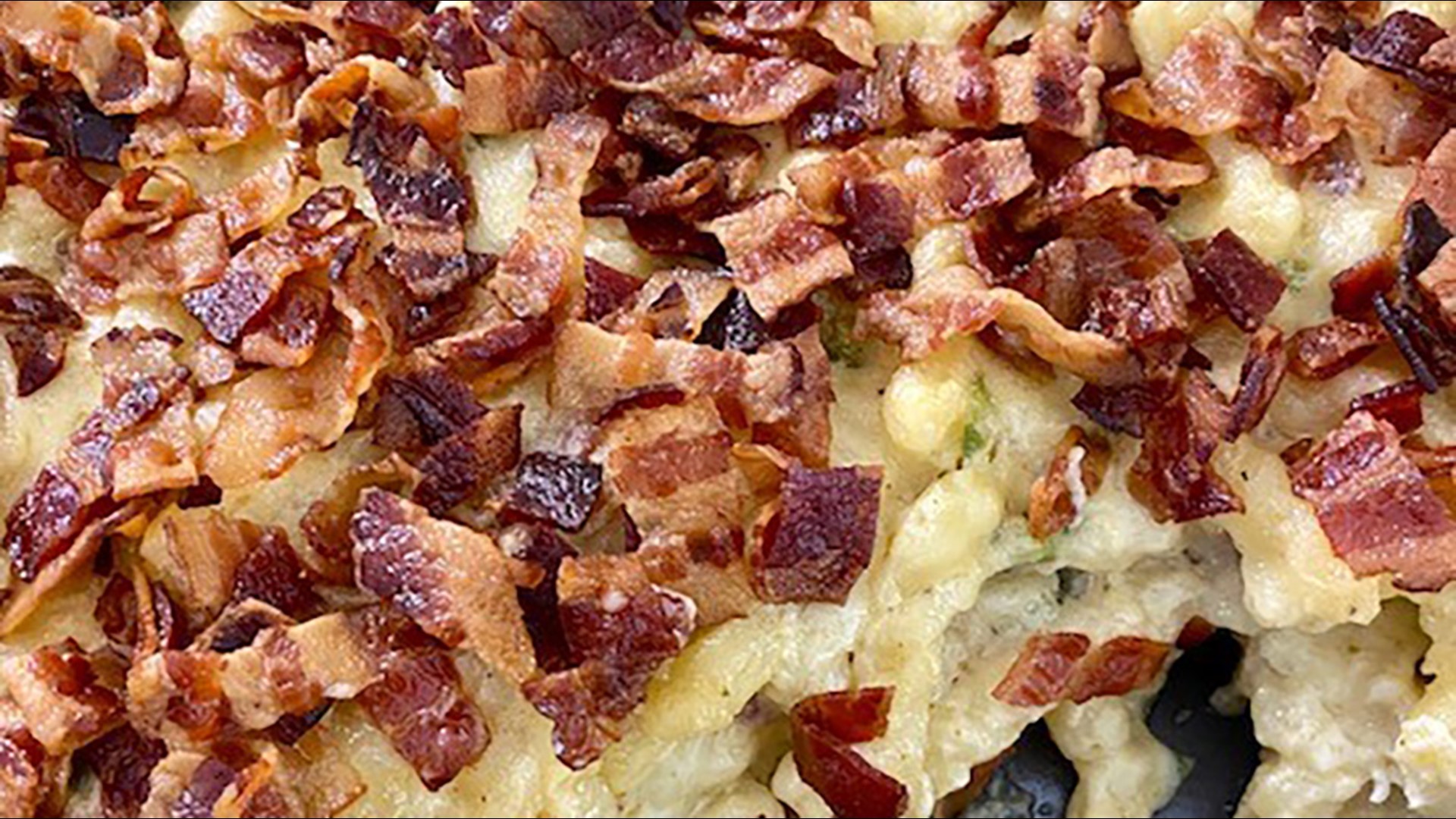 Jalapeño Bacon Mac & Cheese topped with Bacon Sprinkles