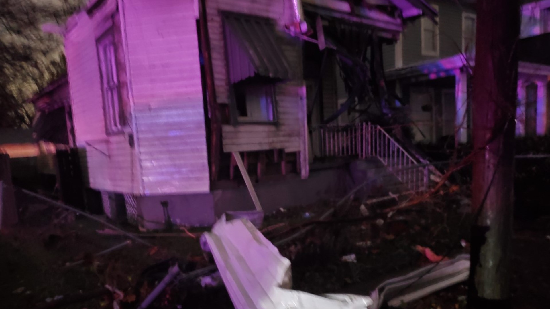 1 dead, thousands without power, homes damaged as tornadoes sweep ...
