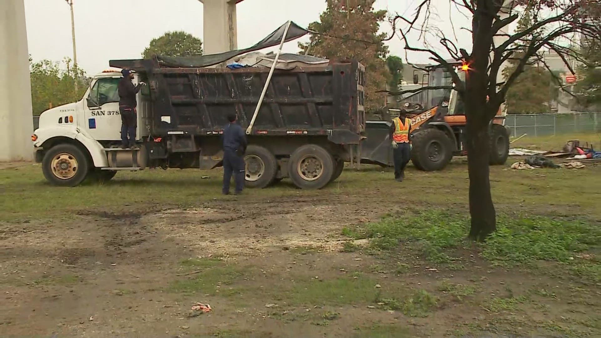 WWL Louisiana reporter Leigha Mcneil is at the Tchoupitoulas Street encampment under the Pontchartrain Expressway as that area gets cleared out.