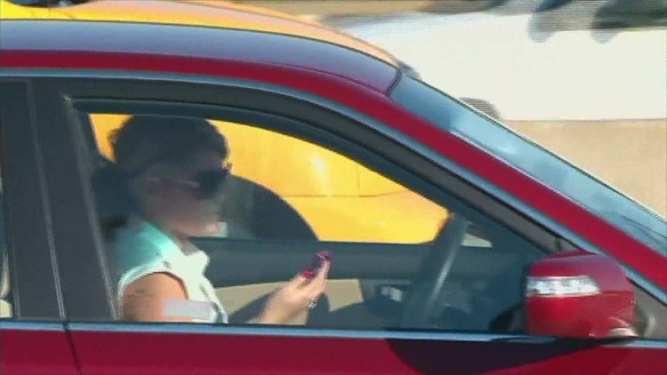 Louisiana House votes bill to penalize cellphone use while driving