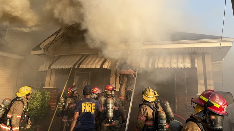 Huge Mid-City fire destroys homes; displaces 22 people