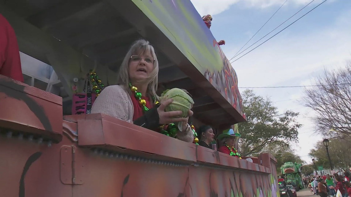Will inflation limit how much cabbage is thrown at Gretna's Irish-Italian parade? Here's what organizers say
