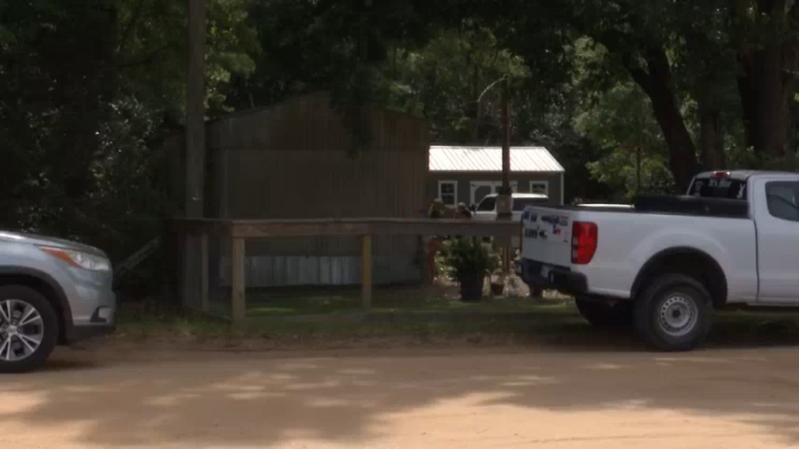 Mother, pregnant teen, 12-year-old son found murdered in their Alabama home